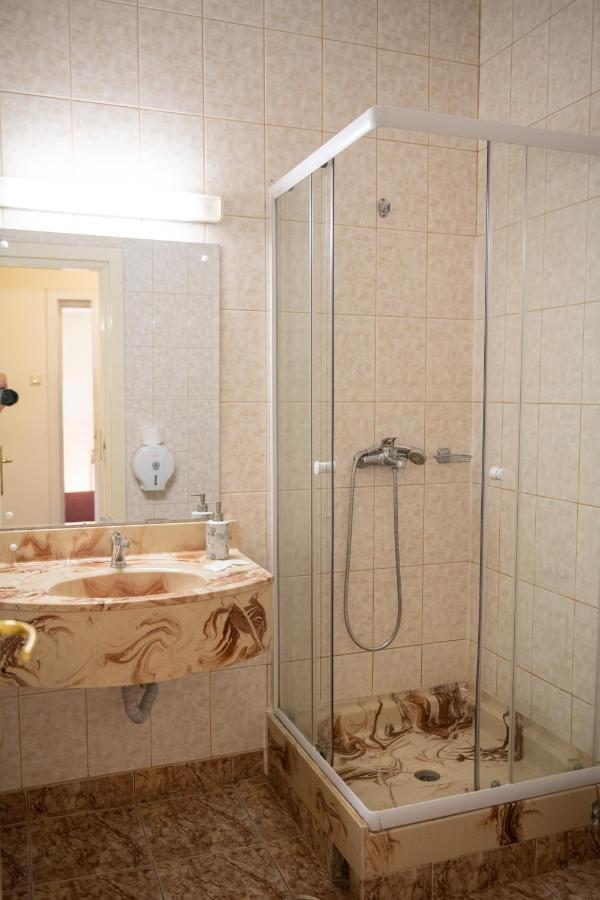 Hotel Panoramic Râmnicu Vâlcea Dış mekan fotoğraf