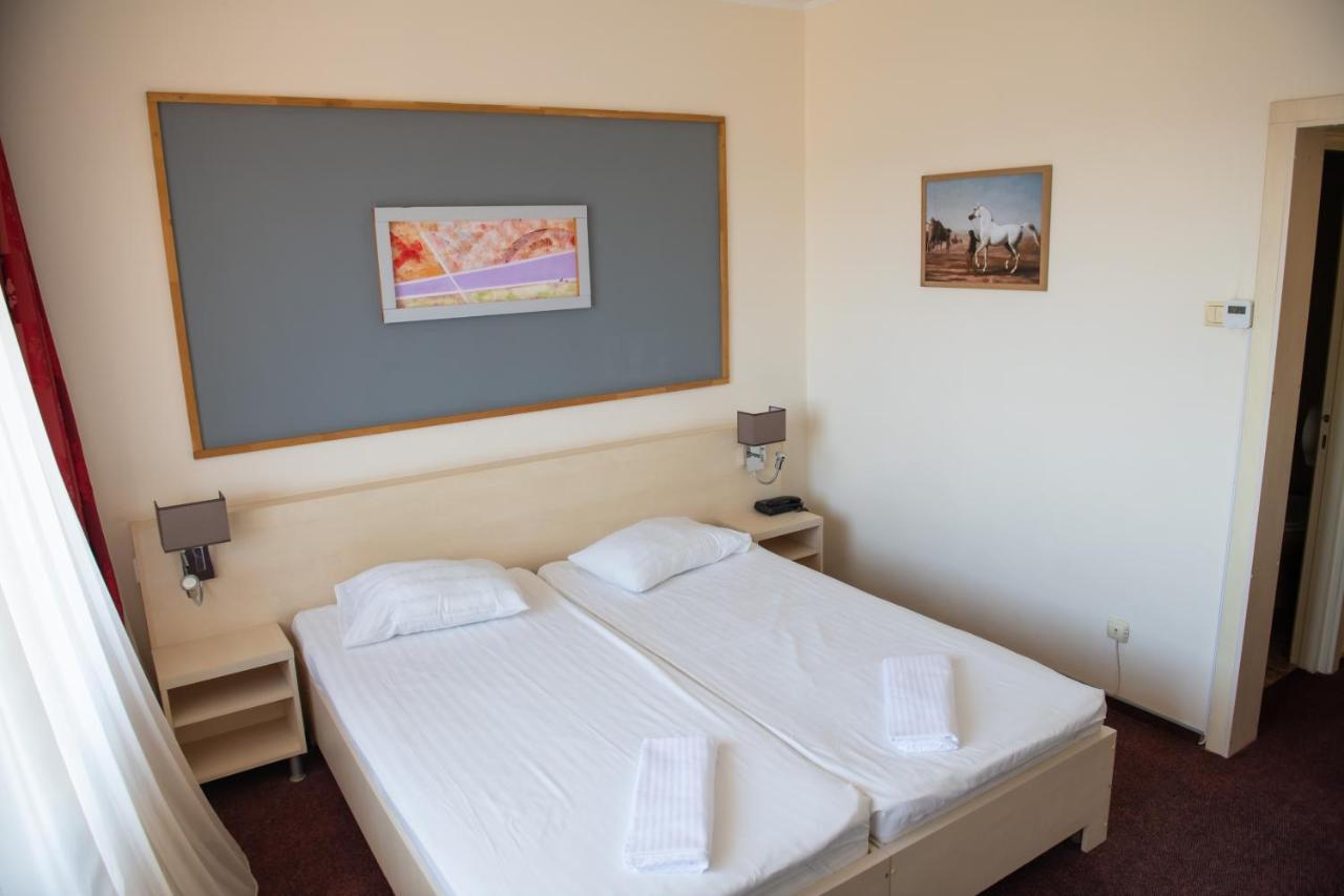 Hotel Panoramic Râmnicu Vâlcea Dış mekan fotoğraf