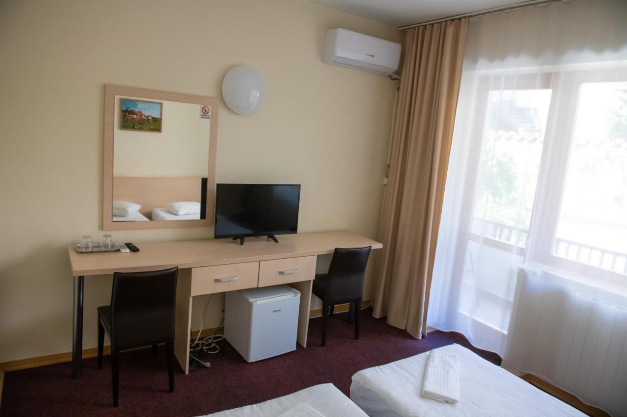 Hotel Panoramic Râmnicu Vâlcea Dış mekan fotoğraf
