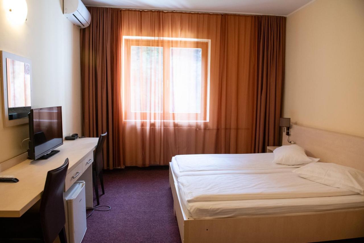 Hotel Panoramic Râmnicu Vâlcea Dış mekan fotoğraf