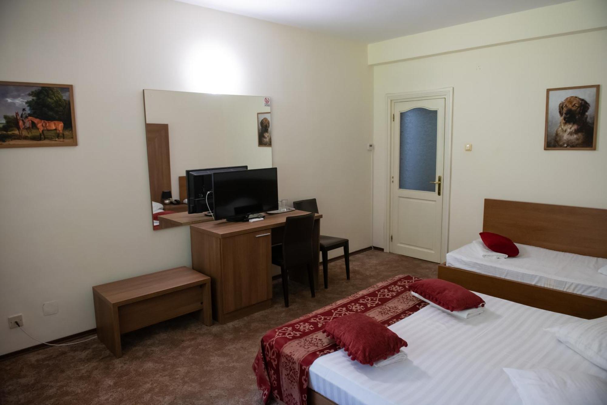 Hotel Panoramic Râmnicu Vâlcea Dış mekan fotoğraf